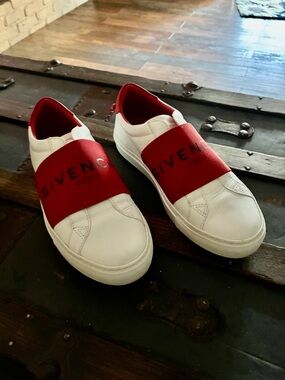 Givenchy White Sneakers with Red Logo Strap